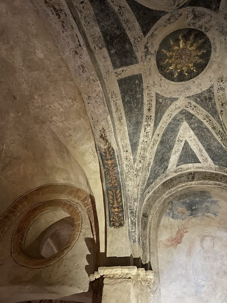 the crypt of san sepolcro