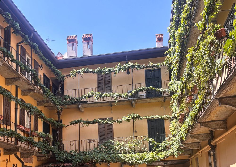 tenement housing Milan
